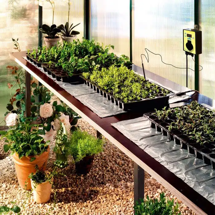 kasvuhoone taimede soojendamine soojendusmatt taimedele