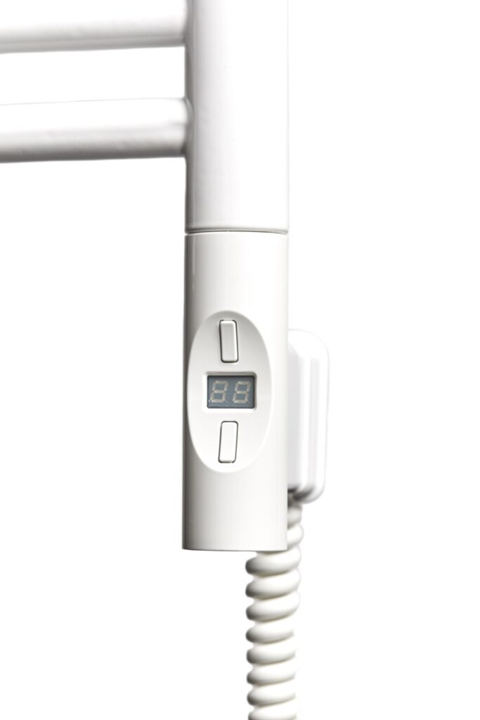 vannitoa radiaator käterätikuivati wifi termostaat valge must kroom